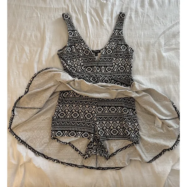 Express Black White Skater Dress Shorts Skort Aztec Geometric Boho Festival Y2K - Image 4