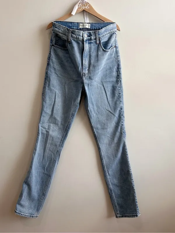 Abercrombie & Fitch the 90s slim straight ultra high rise jeans light wash 27/4 - Image 5