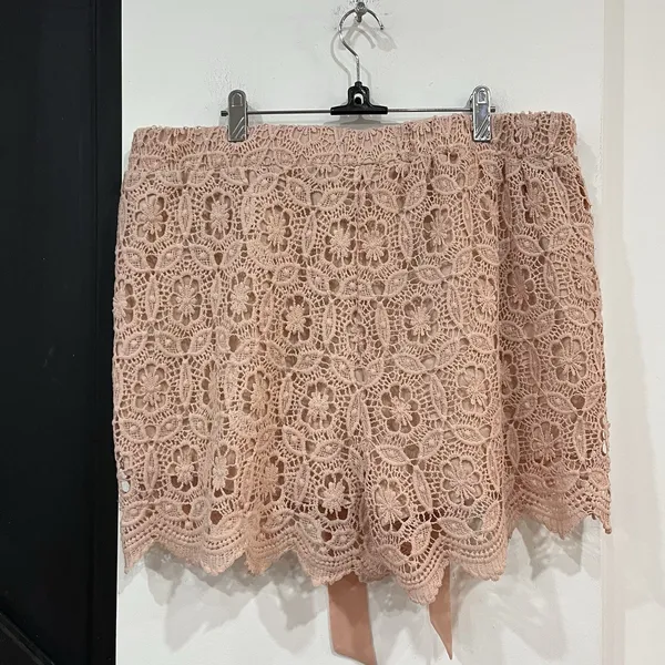 Torrid Pink Lace Shorts Tie Front Cottage Size 1X Plus - Image 5