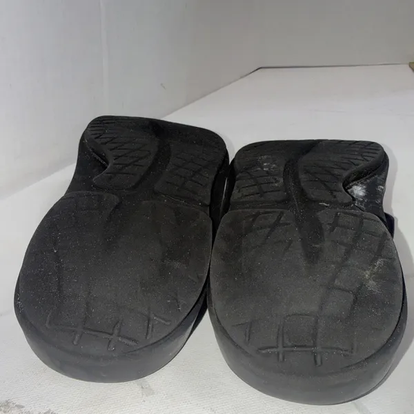 OOFOS Ooriginal Recovery Black Sandals Thong Flip Flops Women's Size 9 Men's 7 - Image 8