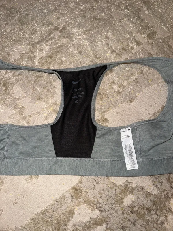 Nike Swoosh Women’s Medium-Support Padded Zip-Front Sports Bra - Image 4