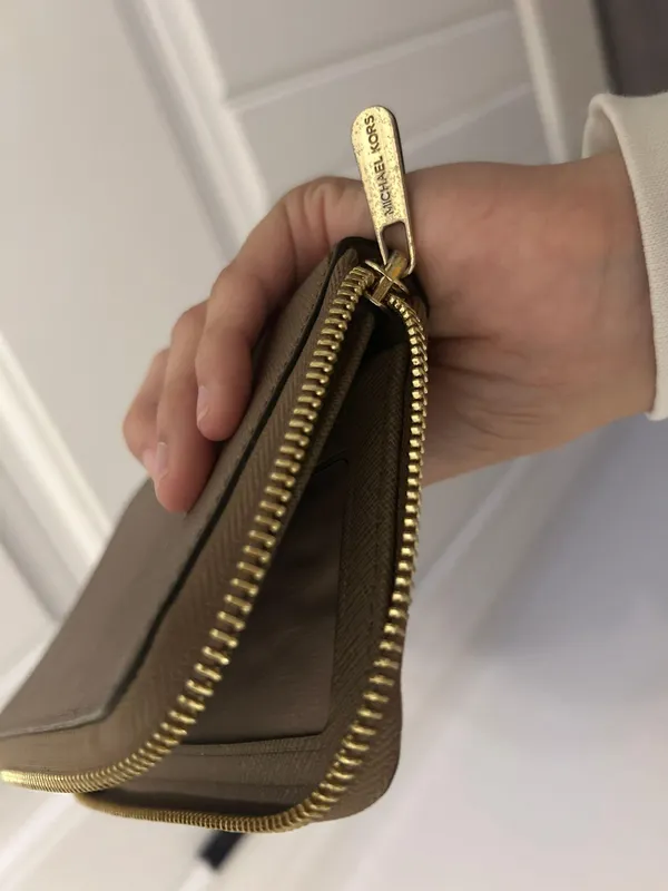 Michael Kors Wallet - Image 4