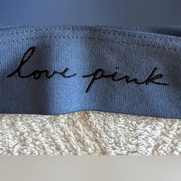 PINK Soft Contour cup Bra Sz. 32A - Image 3