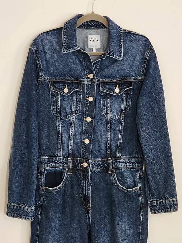 Zara Medium Wash Bootcut Denim Jumpsuit Size Medium - Image 3