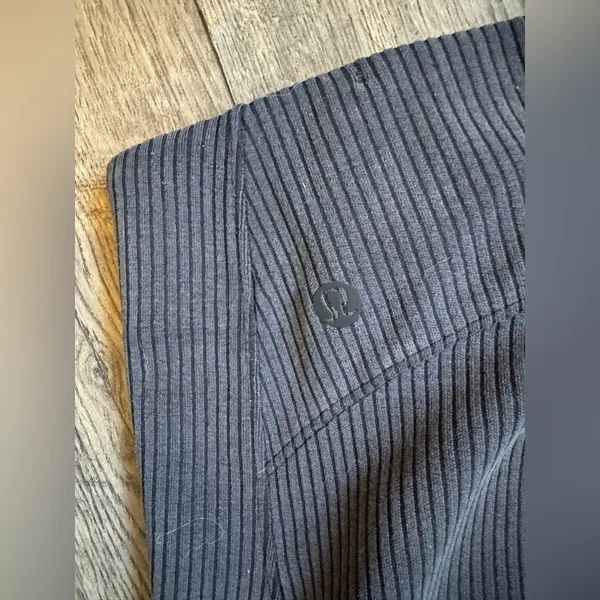 Lululemon Ribbed Softstreme Zip-Leg High-Rise Cropped Pants 25"-Black- Size 0 - Image 5
