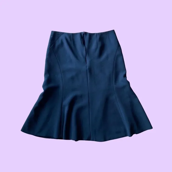 Vintage y2k Ann Taylor Black Fit and Flare Mermaid Style Skirt 🔥 - Image 2