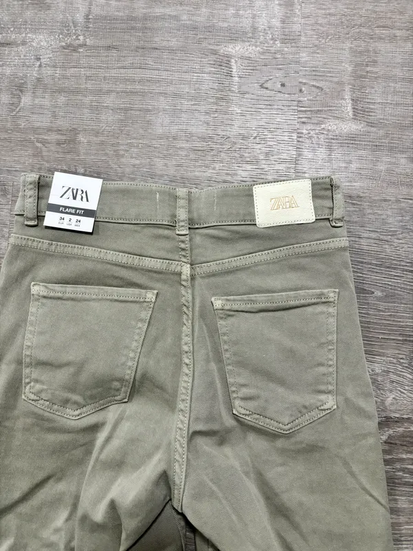 Zara Flare Jeans - Image 4