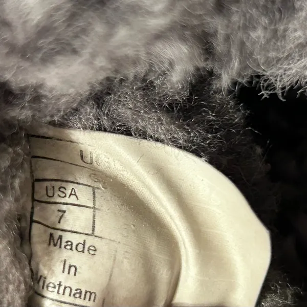UGG Women's Charcoal Sheepskin Slippers women size 7 - Image 10