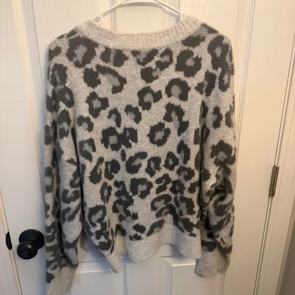 American Eagle Gray Leopard Print Fuzzy Knit Sweater - Image 2