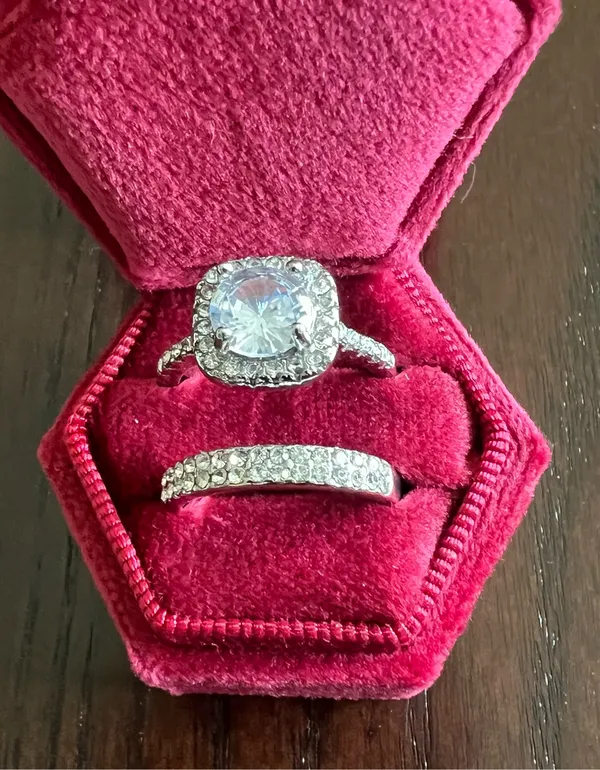 Gorgeous Stainless Steel Silver Princess Cut 1.5 Carat Cubic Zirconia 2 Pc. SZ 8 - Image 2