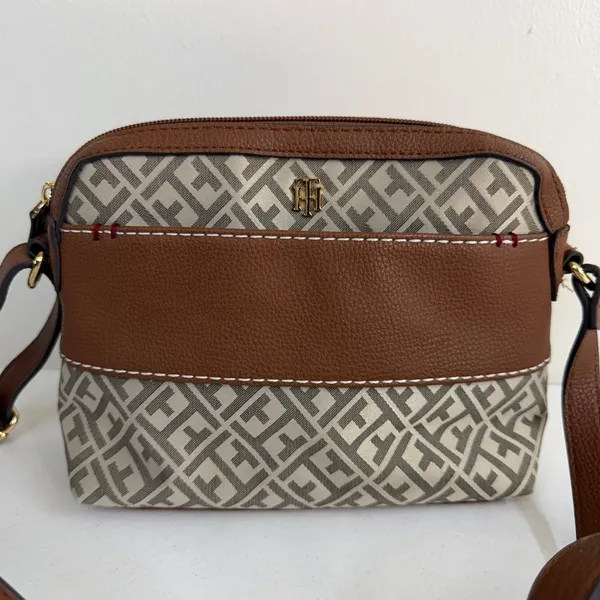 Tommy Hilfiger tan adjustable crossbody zip‎ pocket shoulder purse bag gold - Image 2