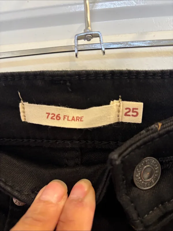 Levi’s 726 High Rise Flare Jeans Black Women’s 25x32 NWT - Image 2