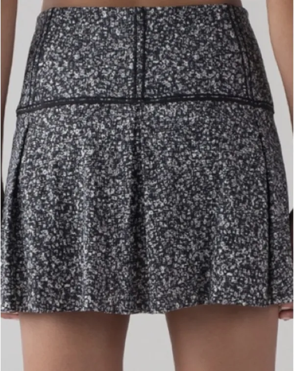 Lululemon Lost In Pace Skirt (Tall) (15") - Image 3