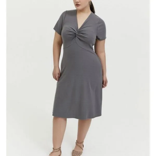 Torrid Gray Ribbed Short Sleeve V Neck Twist Flare Skater Dress 1X‎ - Image 2