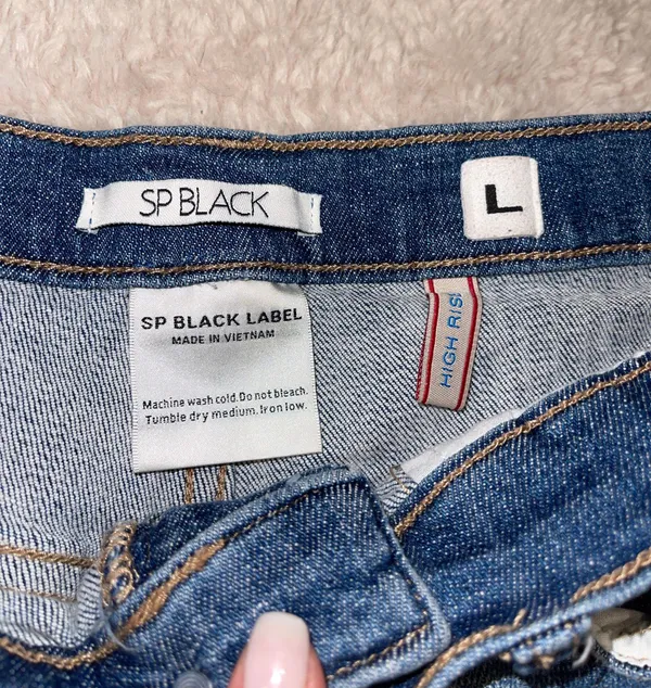 SP Black Jean Shorts - Image 3