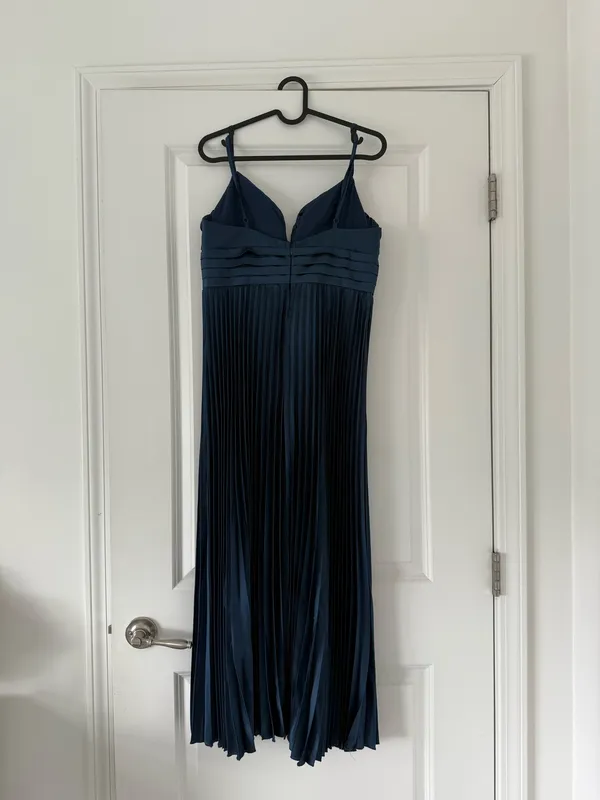 Navy Lulus Formal Dress  - Image 4