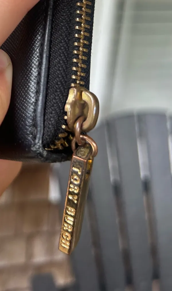 Tory Burch Leather Wallet Black - Image 9
