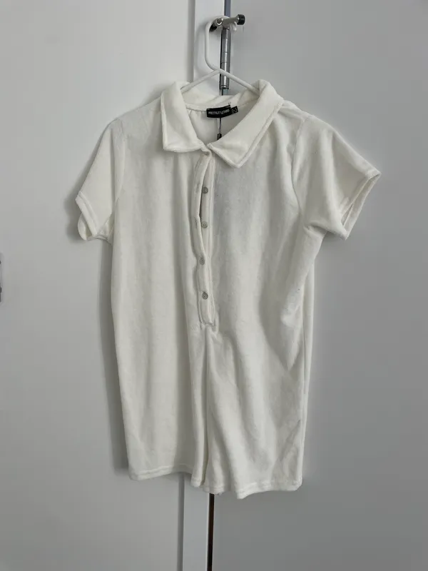 Pretty Little Thing Cream Petite Towelling Romper - Image 5