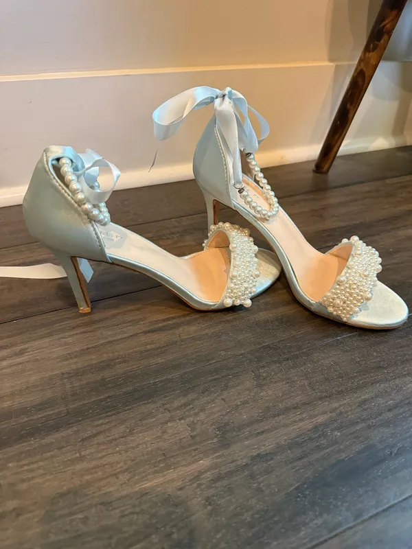 Blue pearl heels Size 9 - Image 2