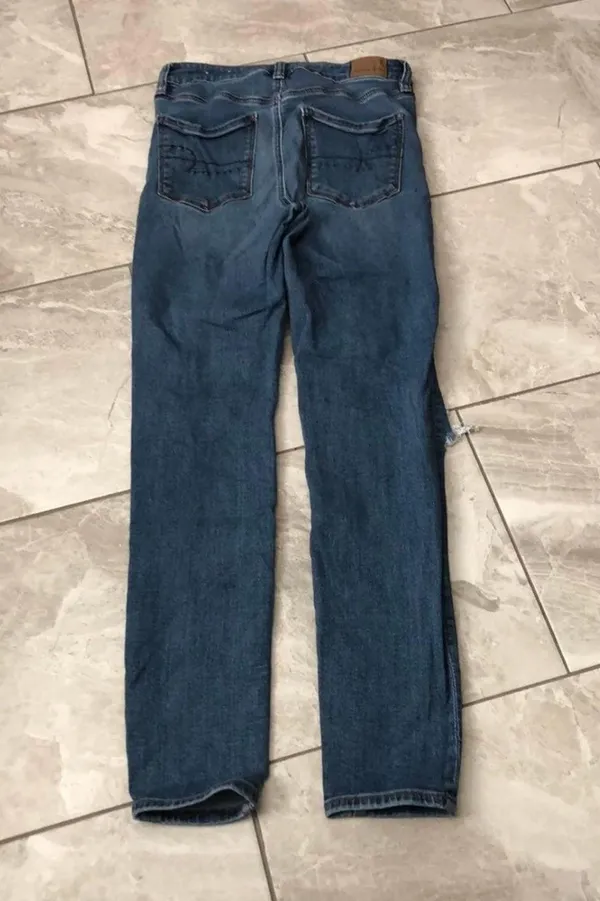 American Eagle Jeans - Image 7