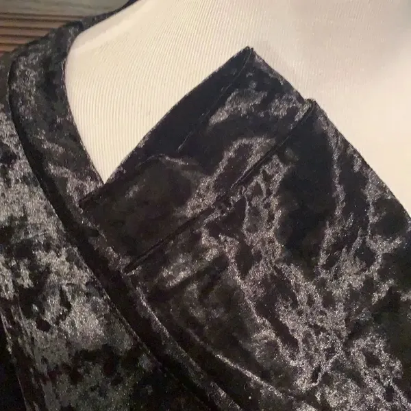 Wishlist crushed velvet over sized long sleeve top - Image 3