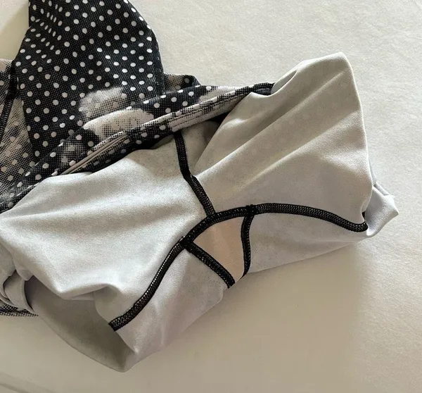 Lululemon - Black Polka-Dot Floral Cropped Leggings - Womens Size 4 - Image 12