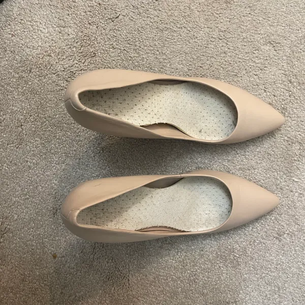 Beige Leather Pointy Heels - Image 5