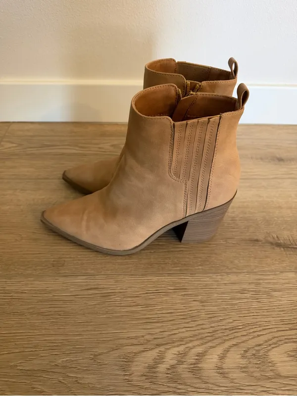 Women’s Tan Pointed Toe Ankle Boots Size 8 - Image 2