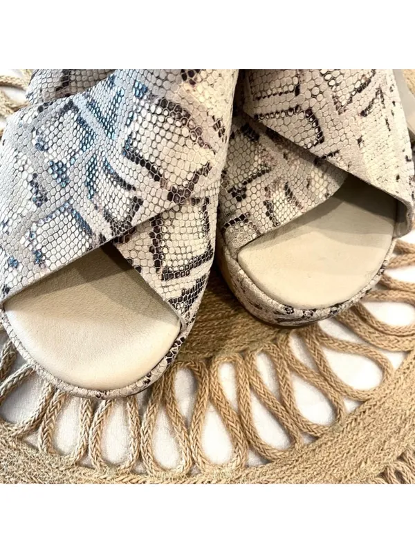 Matisse x AmuseSociety Runway Platform Sandal in Snakeskin Size 9 - Image 6