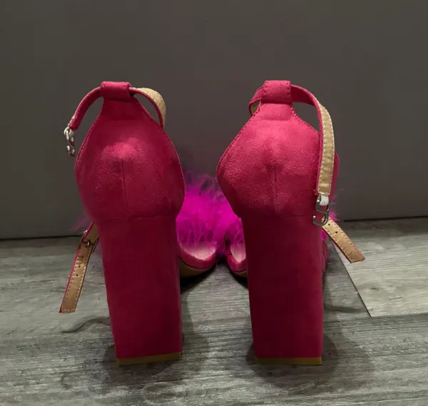pink heels Size 7.5 - Image 3