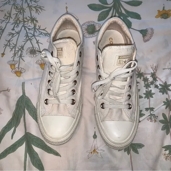 Converse shoes - Image 4