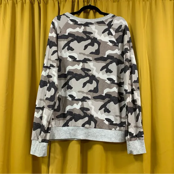 Camo Long Sleeve Top Black Size XL - Image 4