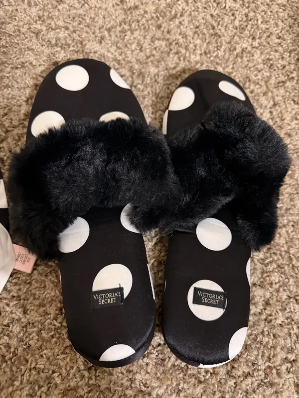 Victoria’s Secret slippers - Image 6