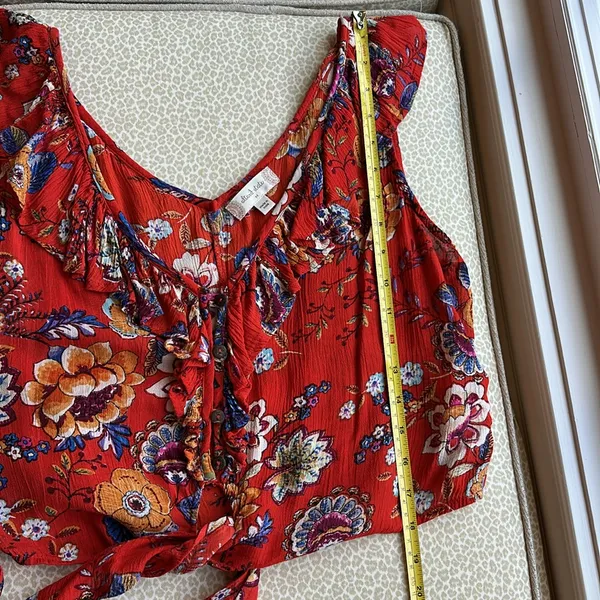 NWOT Altar’d State Red Floral Crop Top with Ruffle Accents & Tie at front size M - Image 10