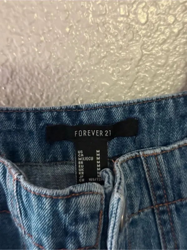 Forever 21 Denim Button Front Distressed Cropped Overalls Jumpsuit M - Image 8