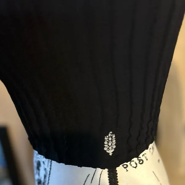 Free People Get Ripped Tee XS/S NWOT - Image 6