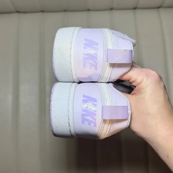 Nike Women's Purple and White Trainers - Image 4