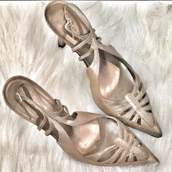 Karen Scott pointed kitten comfort heel height 90’s champagne 8 slingback - Image 2