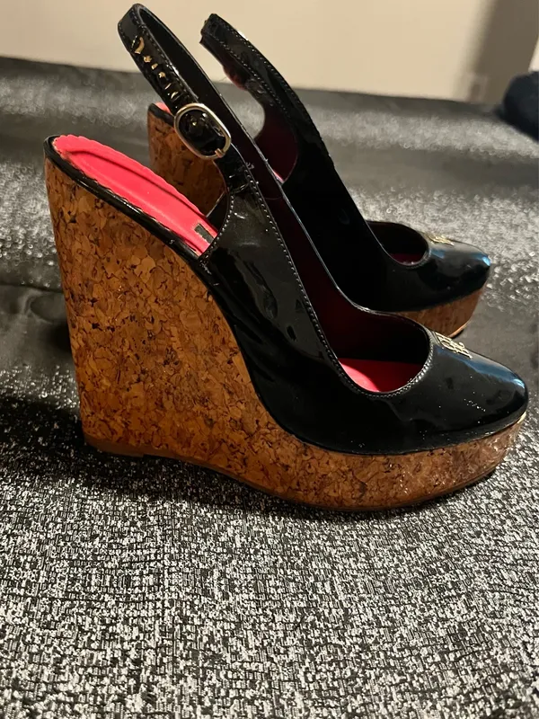 Womens 36 CH Carolina Herrera black slingback high cork platform wedge heel - Image 2