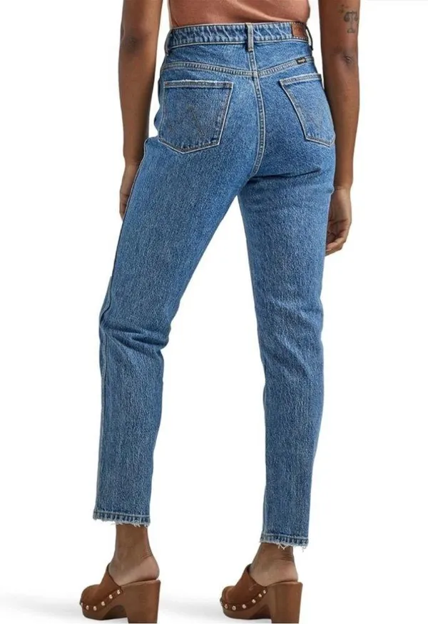 NWOT Wrangler High Rise Vintage Taper Mom Jeans Sz 8 Distressed Medium Wash - Image 5
