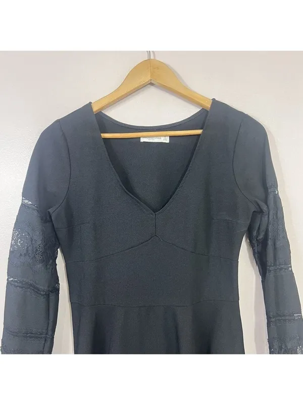 Abercrombie & Fitch Dress Sz M Womans Black V-Neck Long Sleeve Lace Babydoll - Image 4