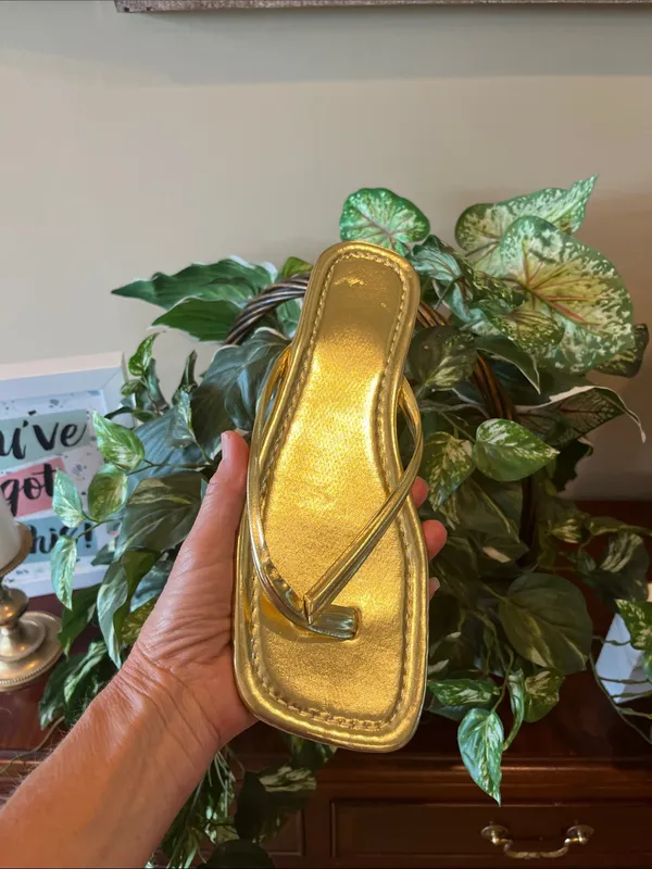 Gold Square Toe Sandals Flats Like New Size 38 Women’s 7.5 - Image 2