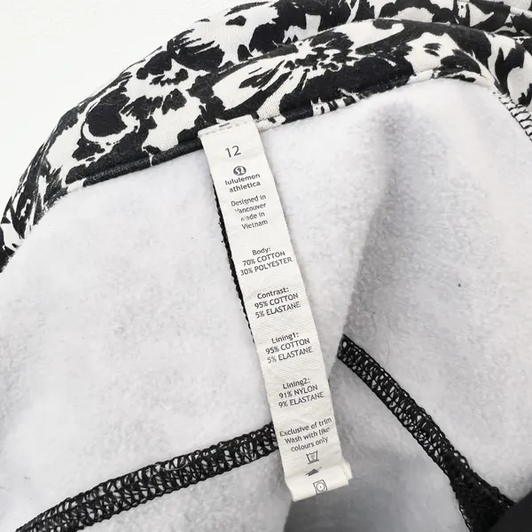 [Lululemon] Cozy Cuddle Up Fleur Sombre Floral Print Jacket Thumbholes Size 12 - Image 12