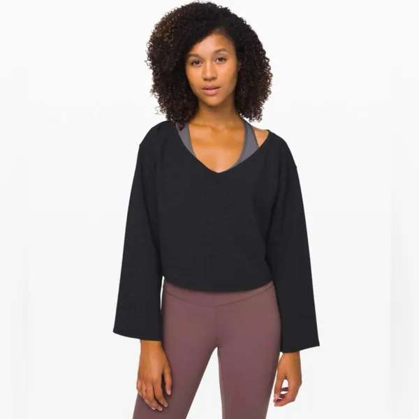 Lululemon Show your Depth Long Sleeve Size M/Large - Image 2
