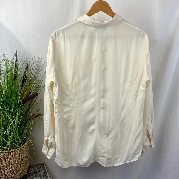 Emanuel Ungaro 100% Silk Ivory Long Sleeve Button Up Blouse Top 8 - Image 3