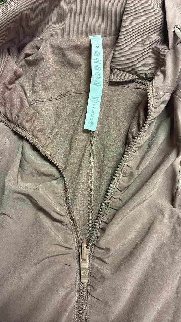 Lululemon matching set - Image 2