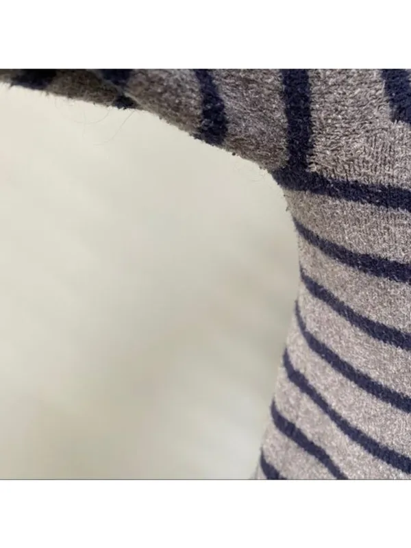 Gap Gray and Navy Stripe V Neck Sweater - Image 4