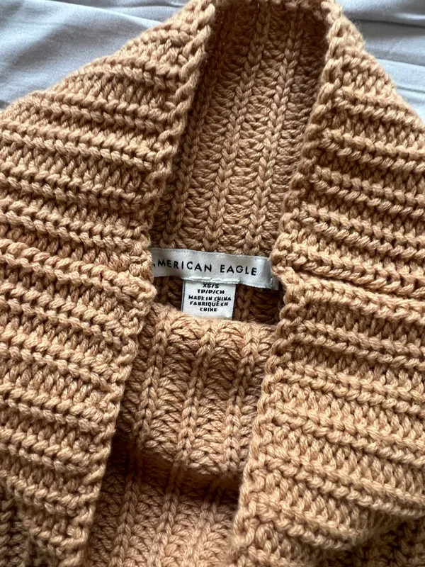 American Eagle Outfitters Turtleneck Sweater - Image 4