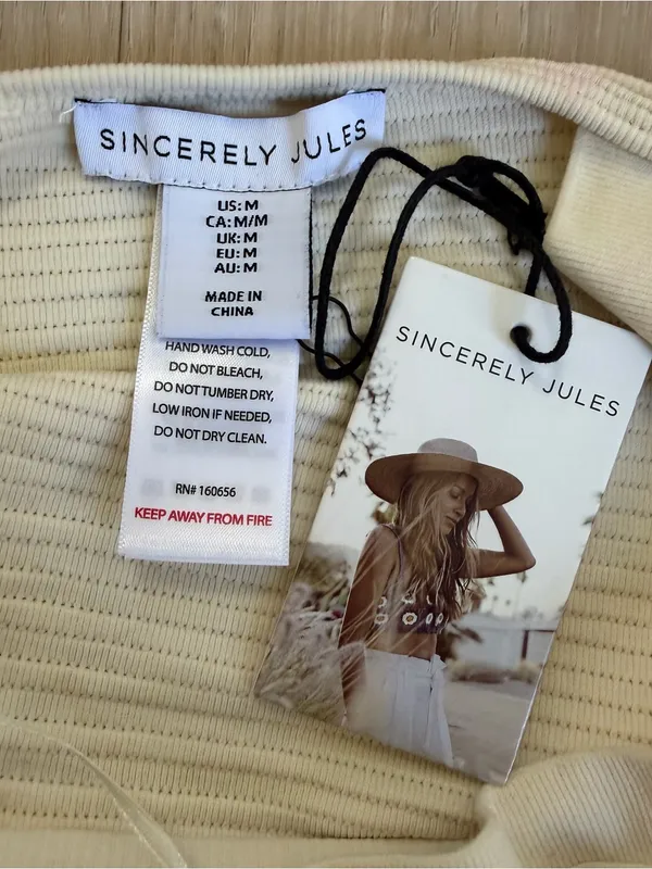 Sincerely Jules Cream Ribbed Crop Top Size Medium NWT - Image 4