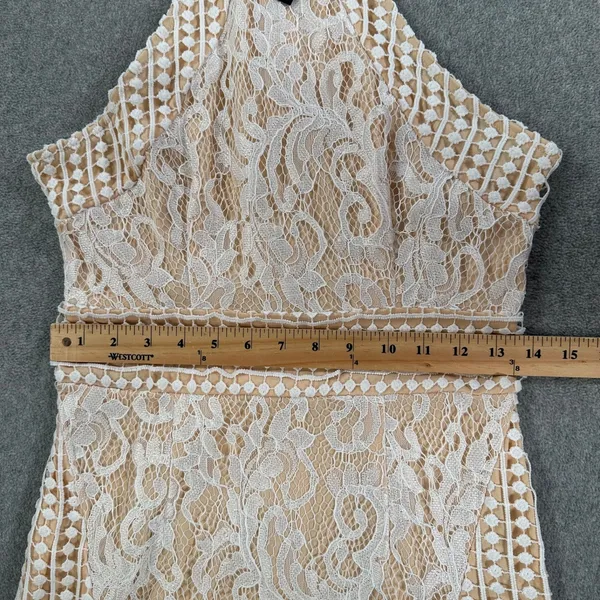 PrettyLittleThing Women's 6 White Lace High Neck Crochet Bodycon Dress New - Image 5